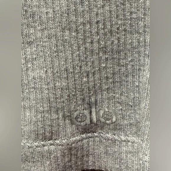 Alo Yoga | Ribbed Crop Whisper Bra Tank Top in Athletic Heather Grey - Picture 7 of 9